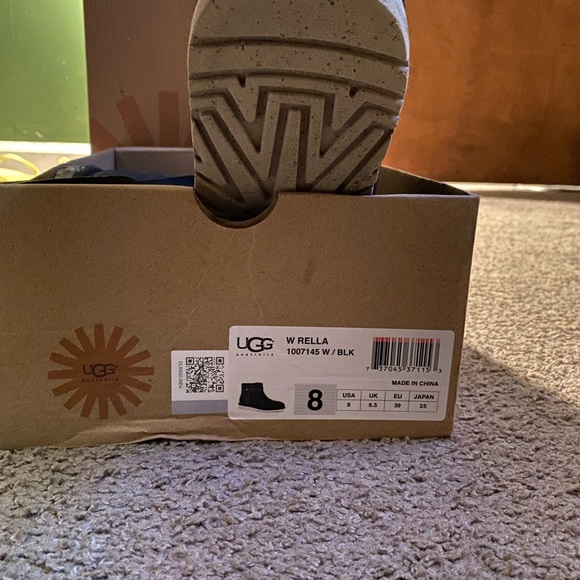 Ugg Rella boots - Picture 4 of 4